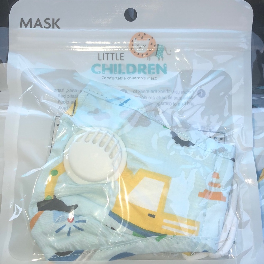 Children’s face mask with filter